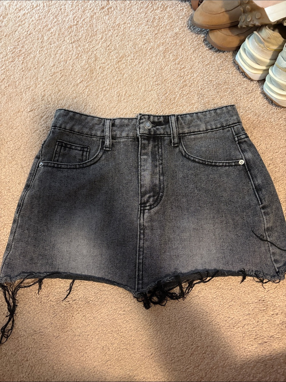 SHEIN Washed Charcoal Black Frayed Mini Denim Skirt
